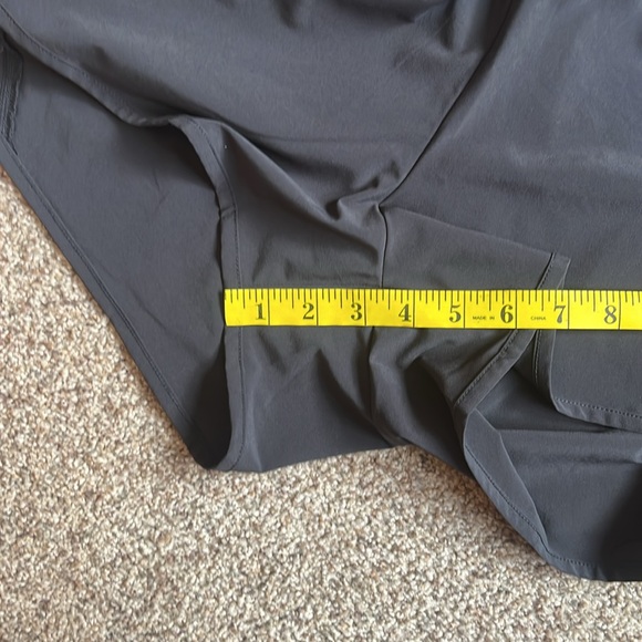 Helly Hansen Women’s Tech Trail shorts Black Large NWT - Picture 5 of 6